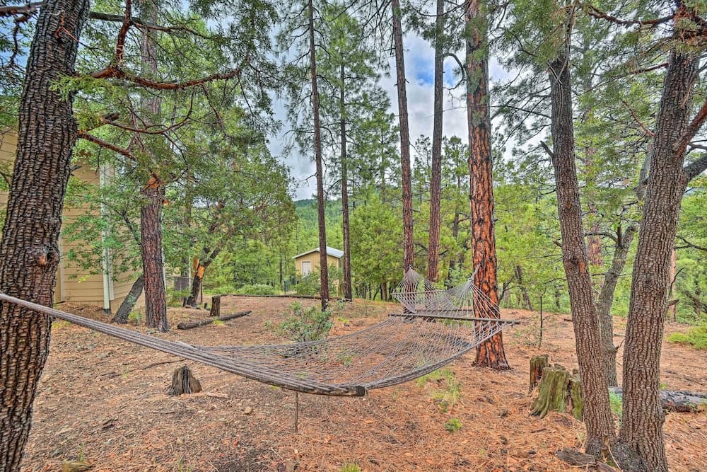 Fire Pit, Deck & Grill: Serene Prescott Cabin!