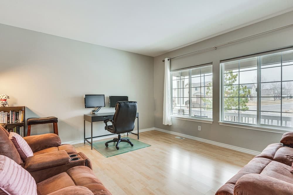 Fenced Yard & Trail Access: Dog-friendly Erie Home