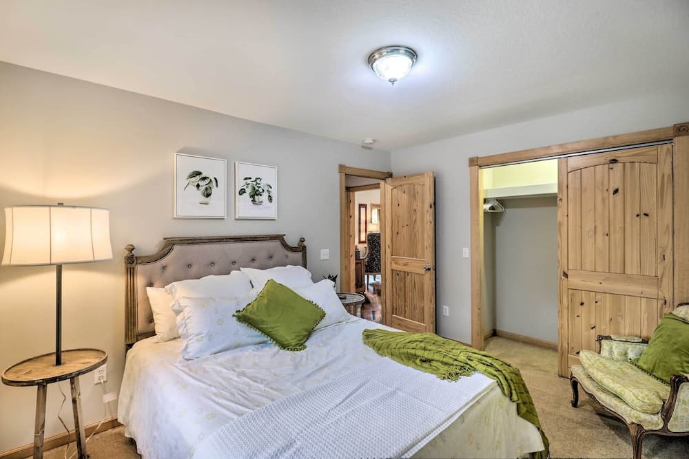 Luxe Franklin Home Features Indoor/outdoor Comfort