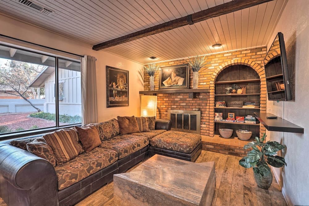 Hot Tub & Fire Pit: Sedona Oasis!