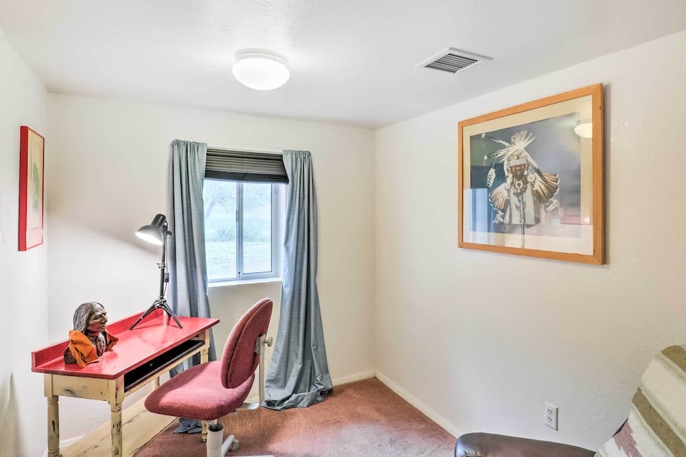 Apache Point Ranch House w/ Carr Canyon Views!