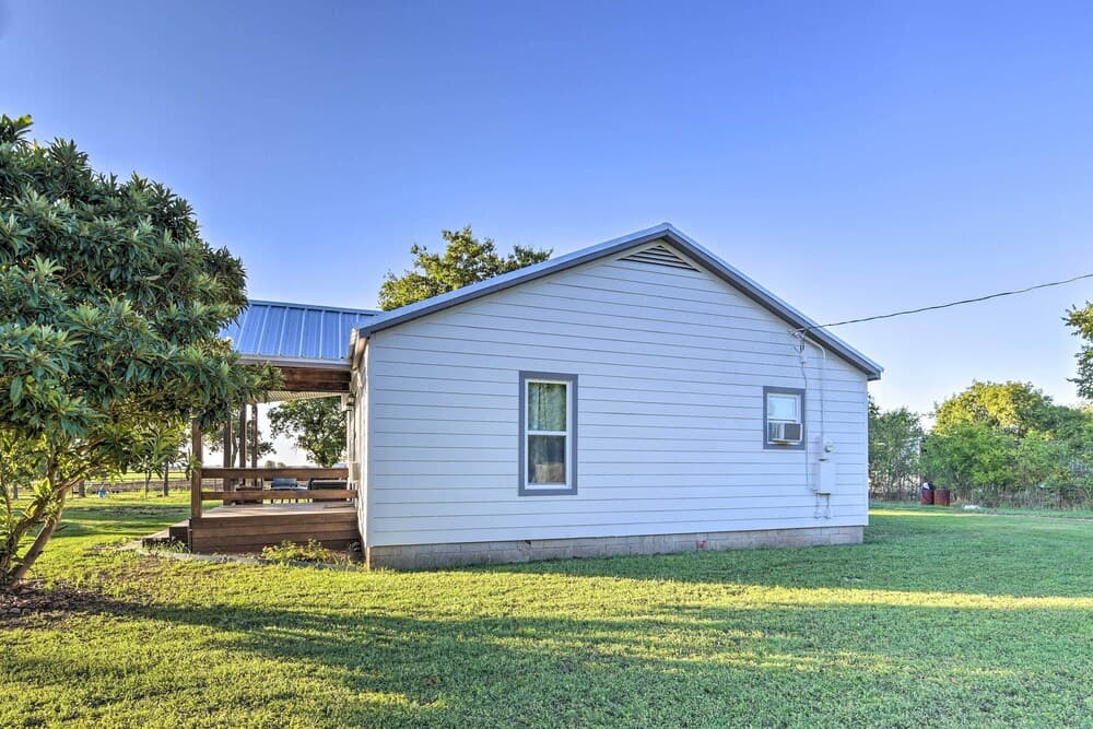 Day Trip to Waco & Temple: House on Cattle Farm