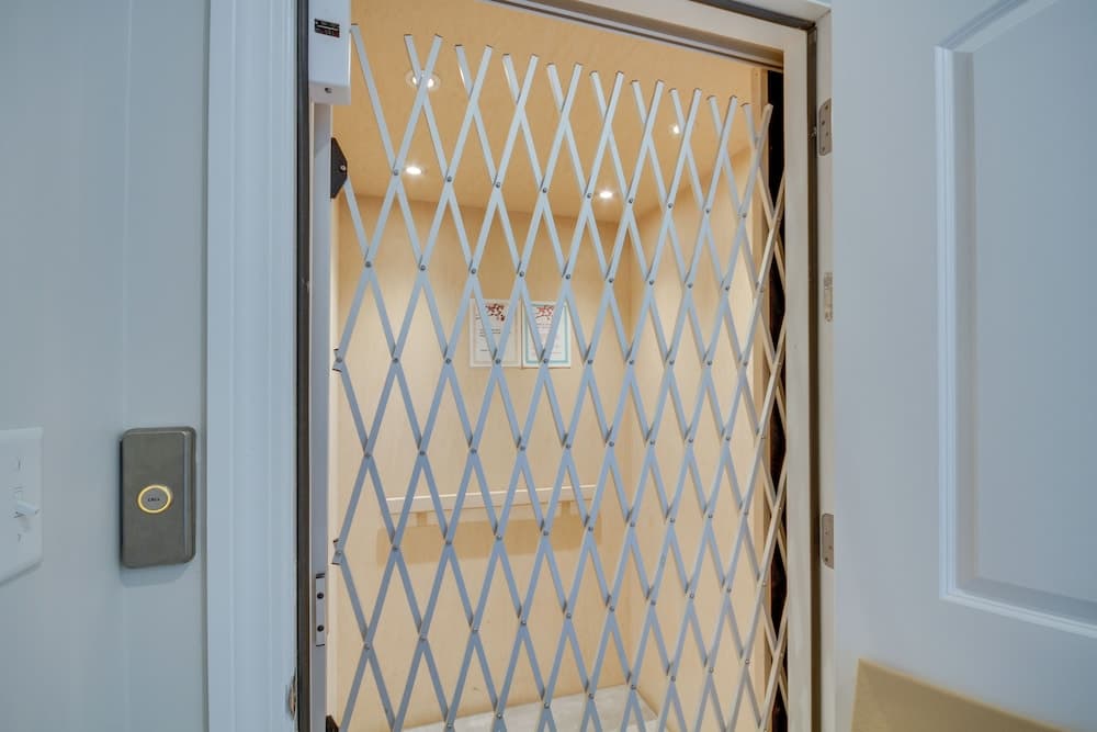 Ocean Springs 'magnolia Beach House' on Pvt Beach!