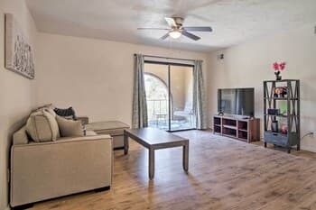 Bright Tucson Apartment ~ 7 Mi to Dtwn & UA!