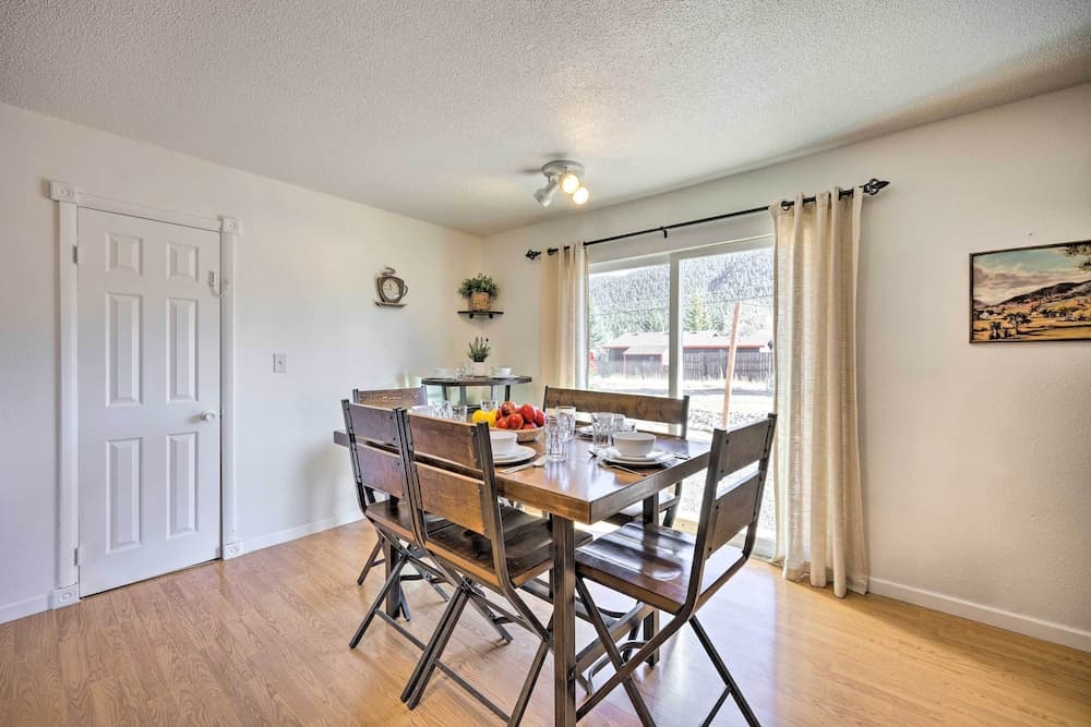 Hike, Bike & Fish: Gem w/ Hot Tub in Woodland Park