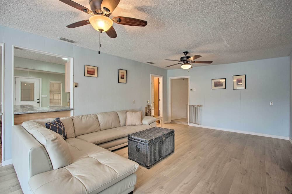 Possum Kingdom Lakefront Home w/ Patio & Dock!