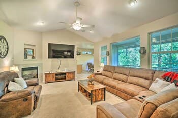 Spacious Sonora Home w/ 2 Balconies & Games!