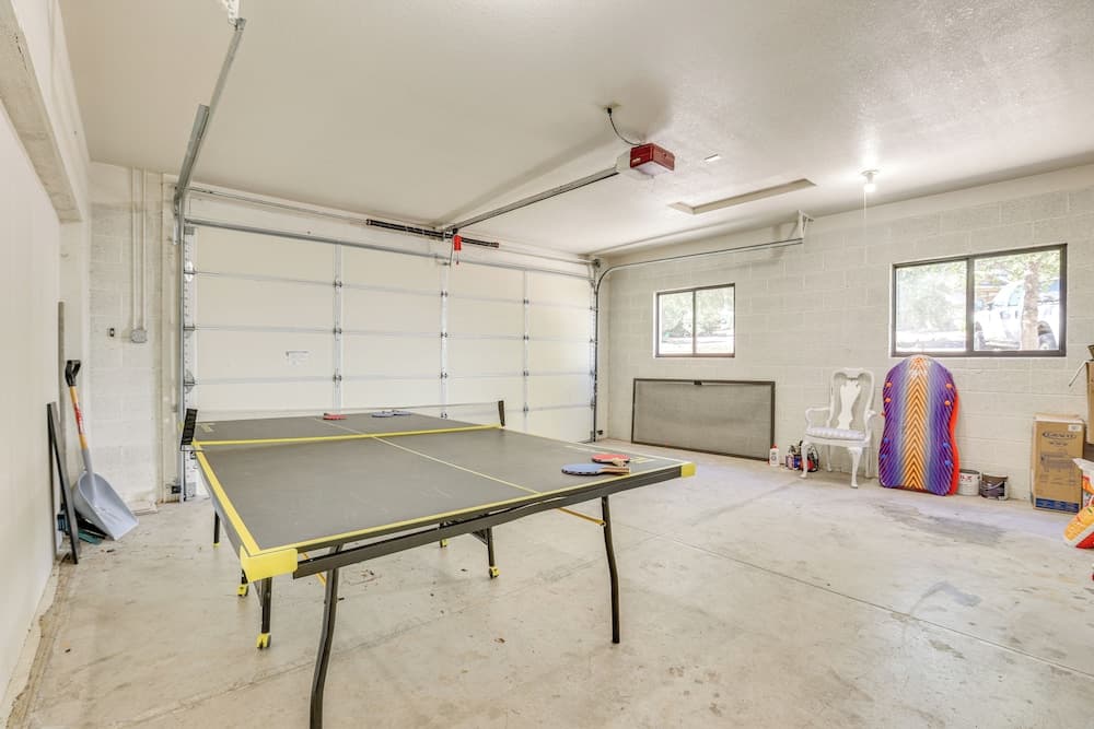 Hike, Sled & Snowshoe! Family Retreat in Payson