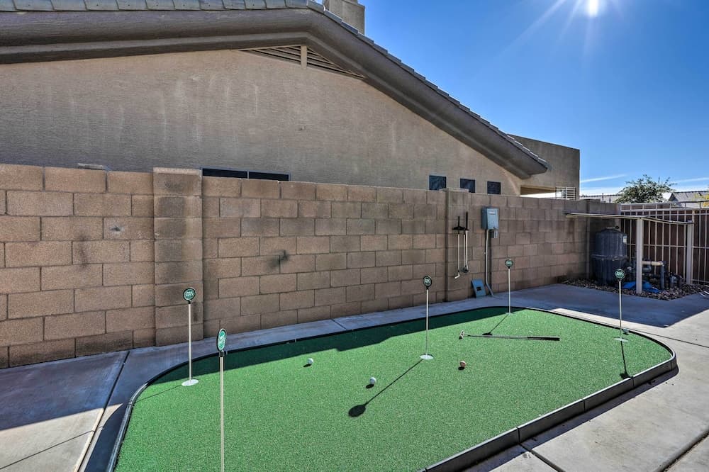 Goodyear Desert Oasis w/ Patio & Game Room!