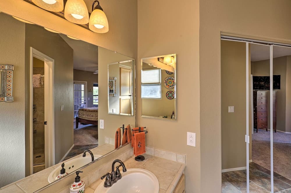 Serene Desert Escape w/ Porch & Resort-style Perks