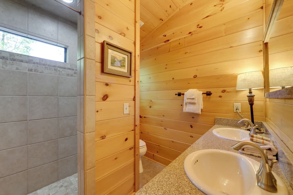 Book Now for Polar Express: Bryson City Cabin