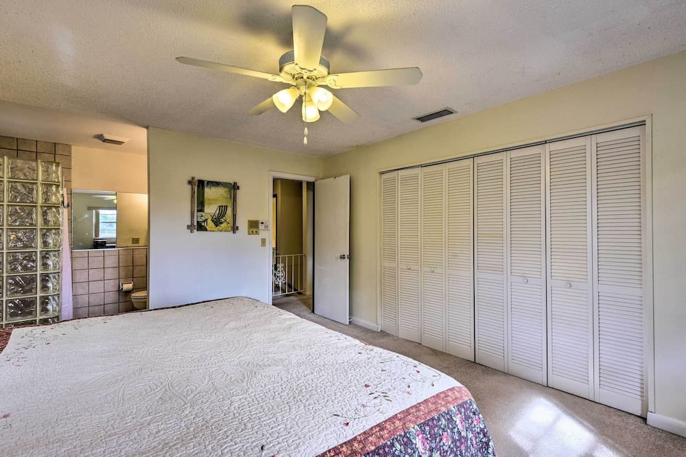 Daytona Area Home ~ 3 Mi to Beach: Swim & Explore!