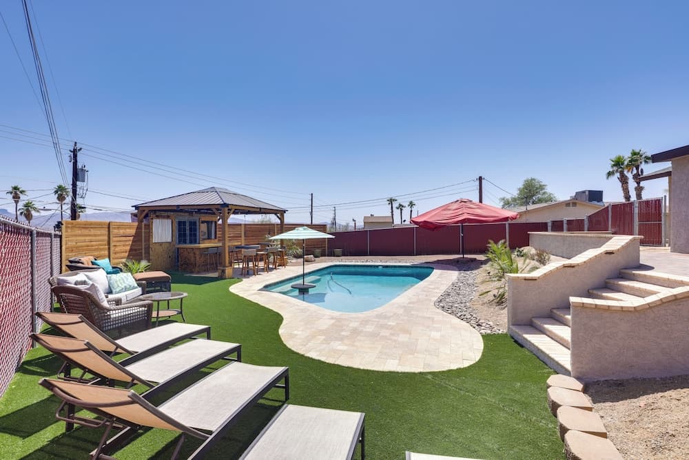 2 Mi to Lake Havasu: Home w/ Patio & Pool