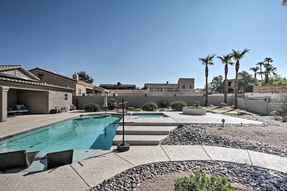 Putting Green & Bbq: Modern Lake Havasu Oasis!