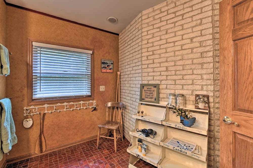 Spacious Lakehouse w/ Deck, Kayaks, & Dock!