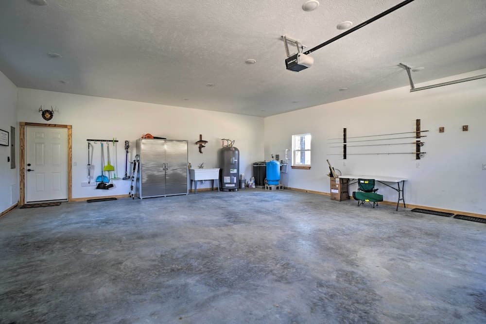 Idyllic Cotter Escape: Steps to White River!