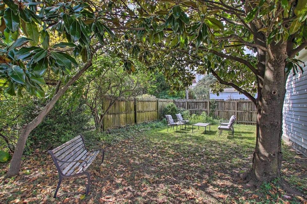 Cottage w/ Yard, Walk to Historic Attractions