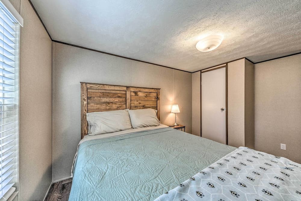 Ruidoso Home Near Golfing, Hiking & Shopping