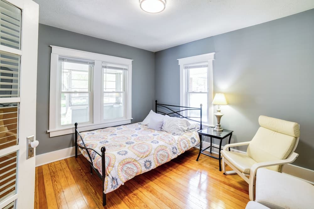 Cozy Indiana Getaway Near Washington Park Zoo!