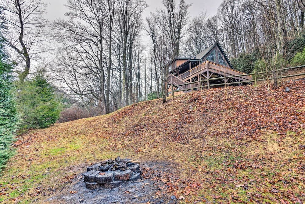 Mountain Cabin w/ Fire Pit, Walk to Golf & Fishing