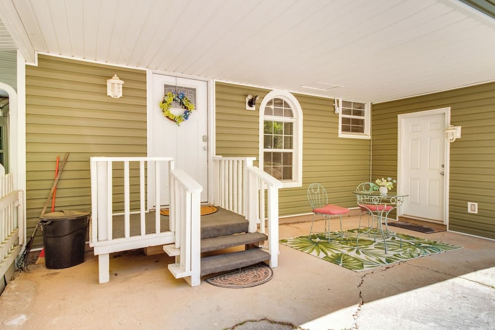 Fisherman-friendly Bull Shoals Escape on Lakefront