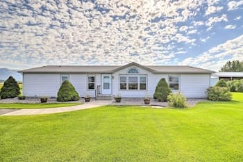 Quiet Bigfork Retreat ~ 9 Mi to Flathead Lake