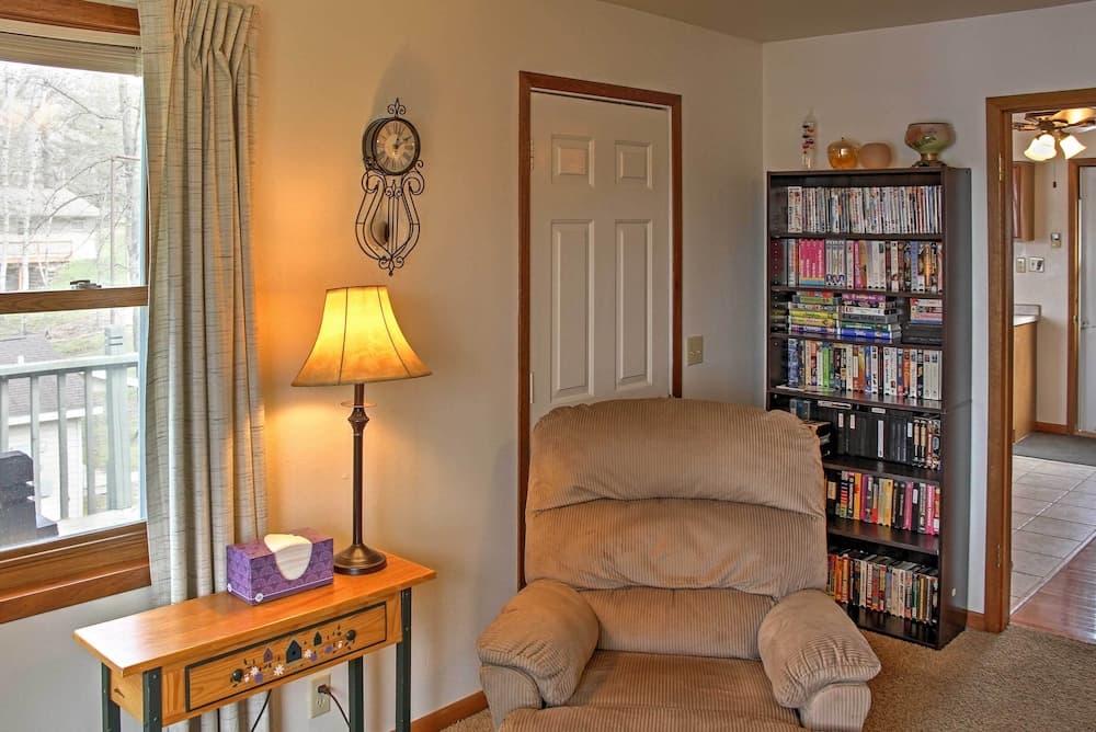 Cozy Balsam Lake Home: Deck, Private Dock + Kayaks