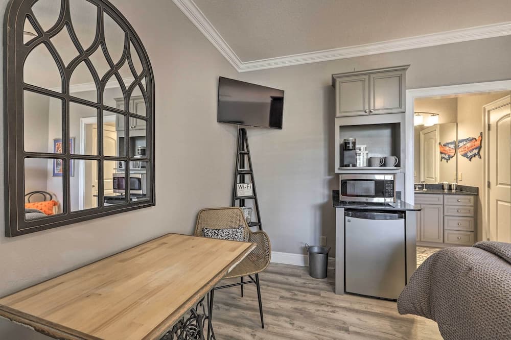 Cozy Auburn Studio < 1 Mile to University!