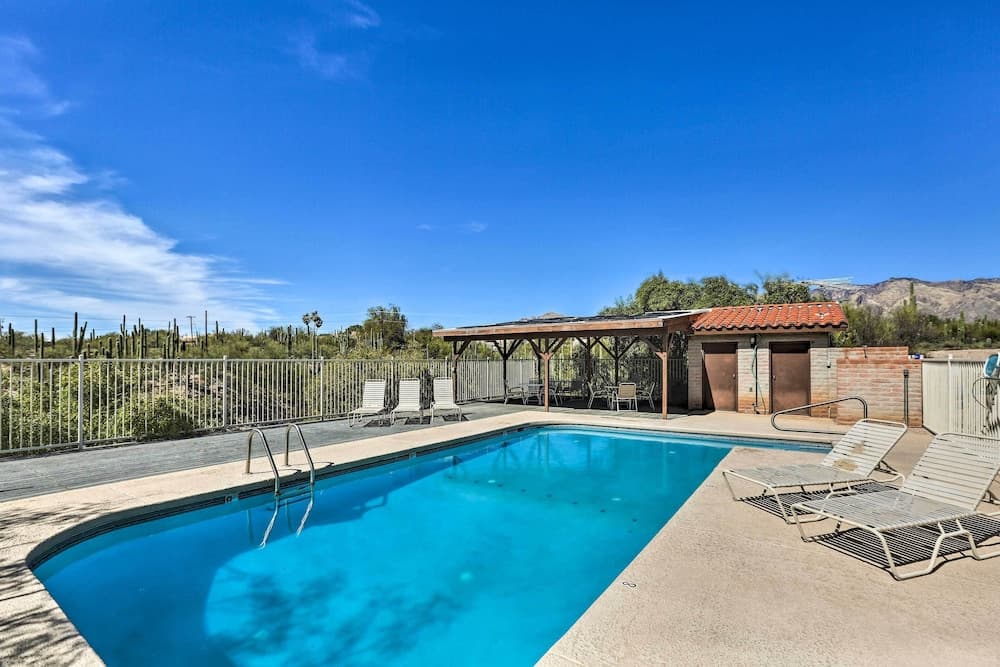 Beautiful 'saguaro Vista' w/ Mountain Views!