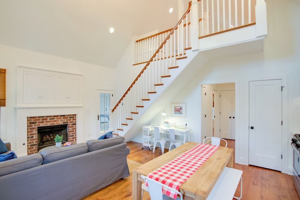 Enchanting Andersonville Home Steps to Norris Lake