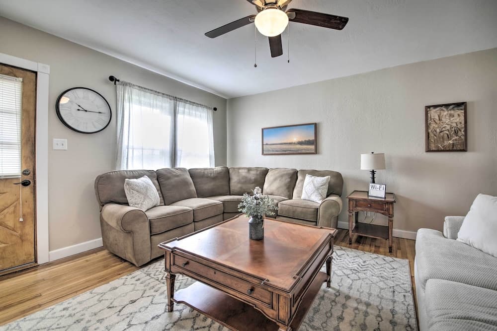 Farm-style Ste. Genevieve Retreat w/ Fire Pit!