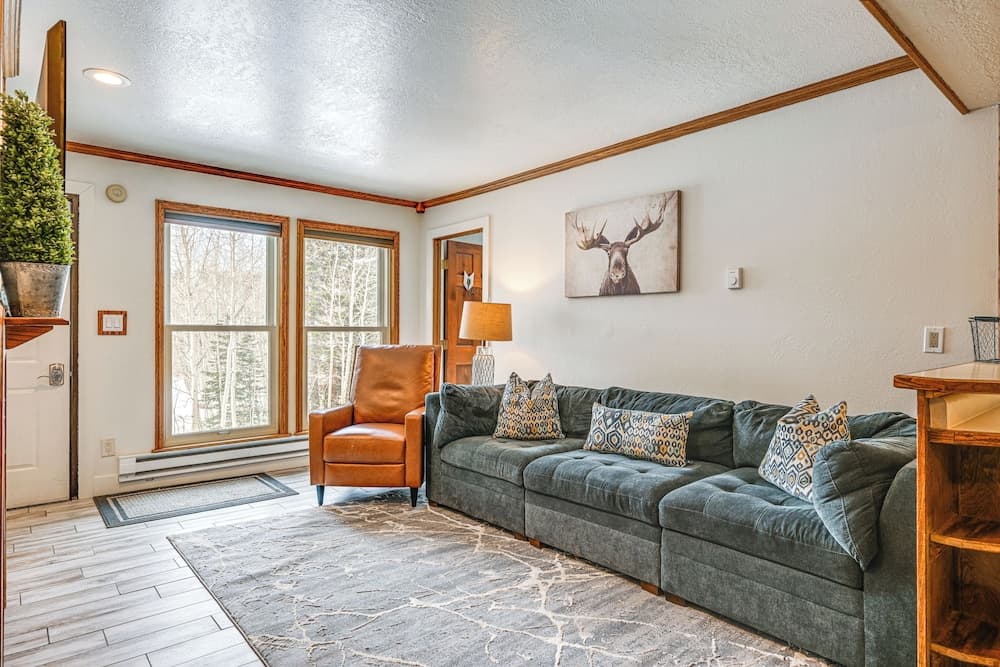 Brian Head Condo w/ Pool Access - Steps to Resort!