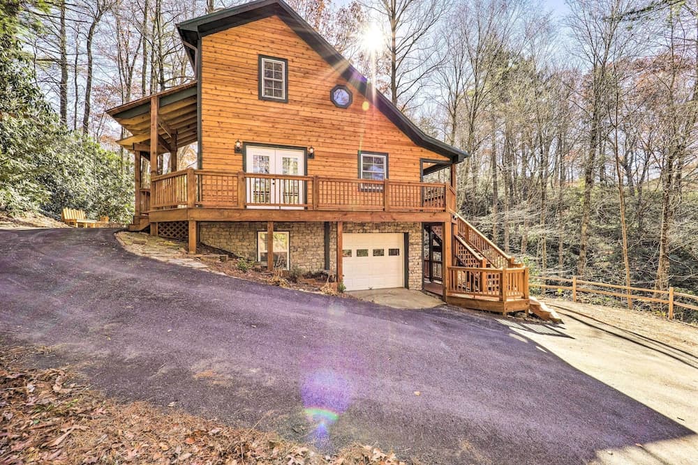 10 Mi to Sugar Mountain! Cozy Cabin in Newland