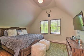 Cottage in Gated Community: Hike, Fish, & Golf!