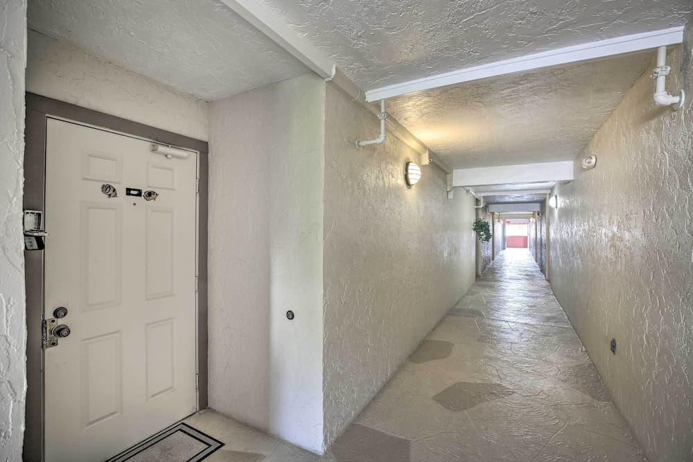 Burnt Store Marina Condo: Boat, Swim, Golf!