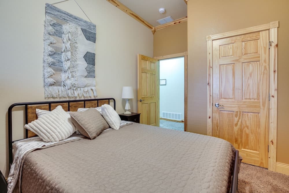 Spacious Terry Peak Cabin < 1 Mi to Ski Lift