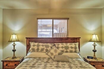 Idyllic Yuma Home w/ Mtn Views - Near Golfing