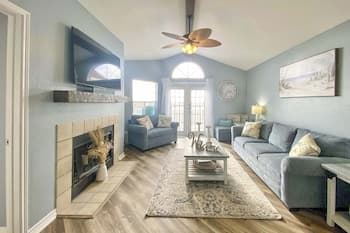 Resort-style Corpus Christi Condo w/ Ocean View!