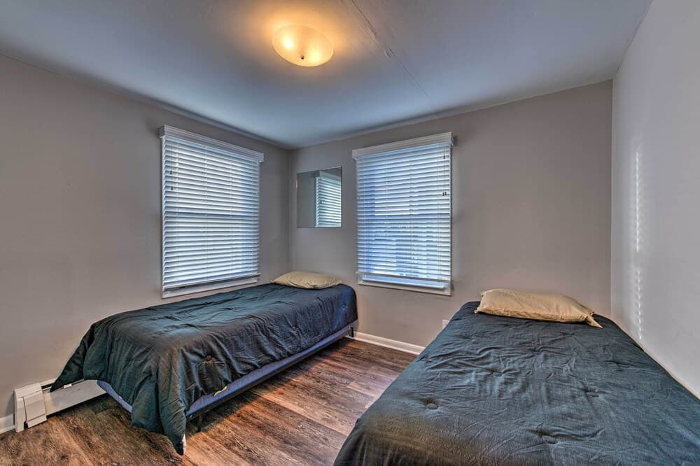 Gulf Coast Cottage - Walk to Beach & Boardwalk!