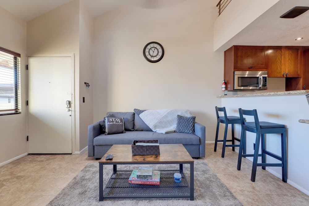 Scottsdale Loft Near Golf Course & Old Town!