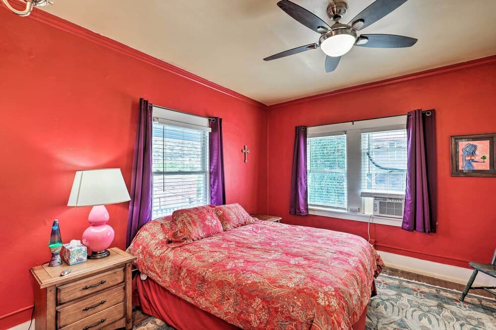 'St Valentine' Apartment w/ Balcony in Bisbee