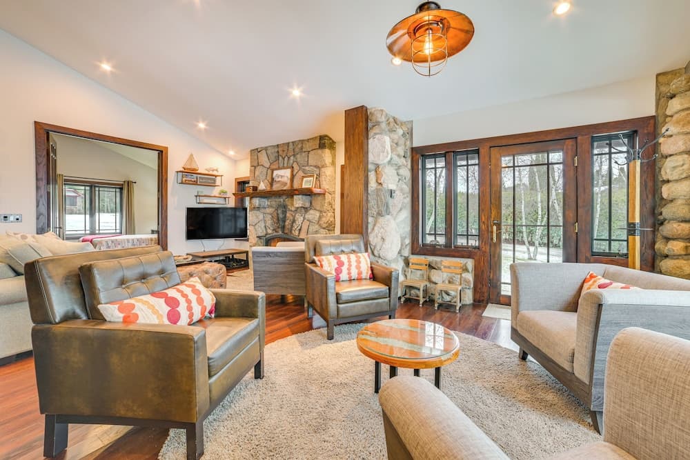 Upscale Earl Young Charlevoix Cottage w/ Deck!