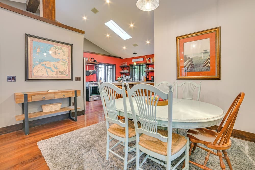 Upscale Earl Young Charlevoix Cottage w/ Deck!