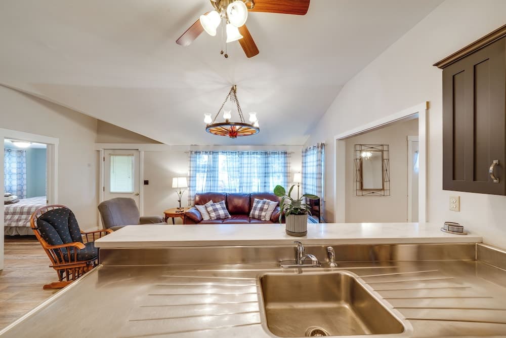 Walk to Beach & Lake: Idyllic Escape in Edinboro!