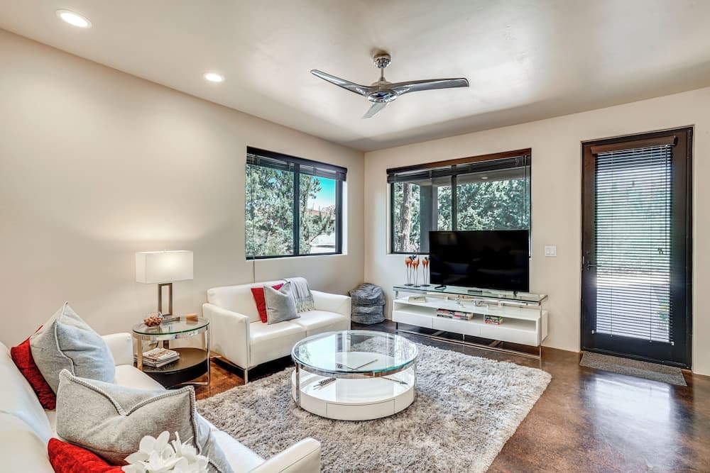 Mountain-view Patio: Sedona Suite Near Trails