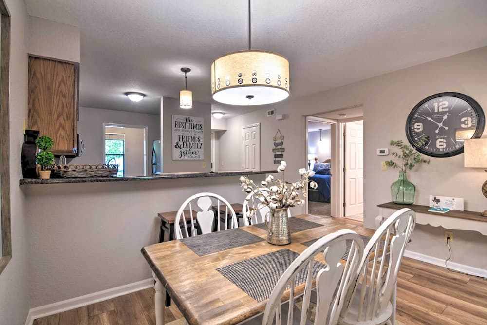 Heated Pool Access: Condo < 5 Mi to Branson Strip!