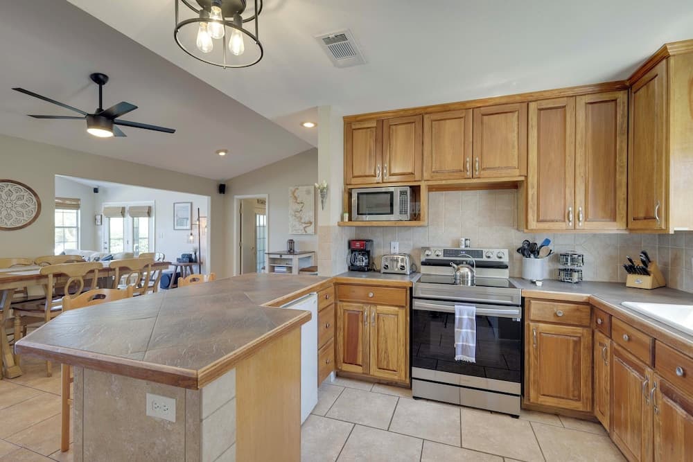 Waterfront Home on Private Lake Granbury Cove