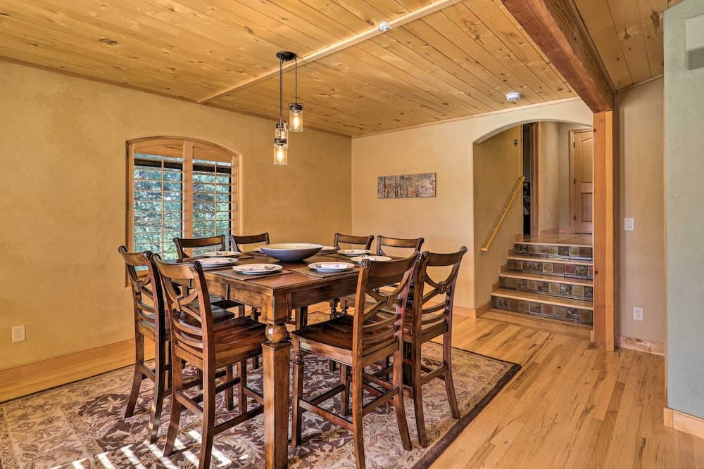 5 Mi to Butte Creek Trail: Prescott Home w/ Deck!