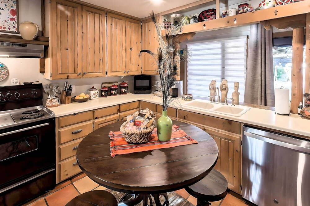 Pet-friendly Clovis Home: Yard, Pergola & Hot Tub