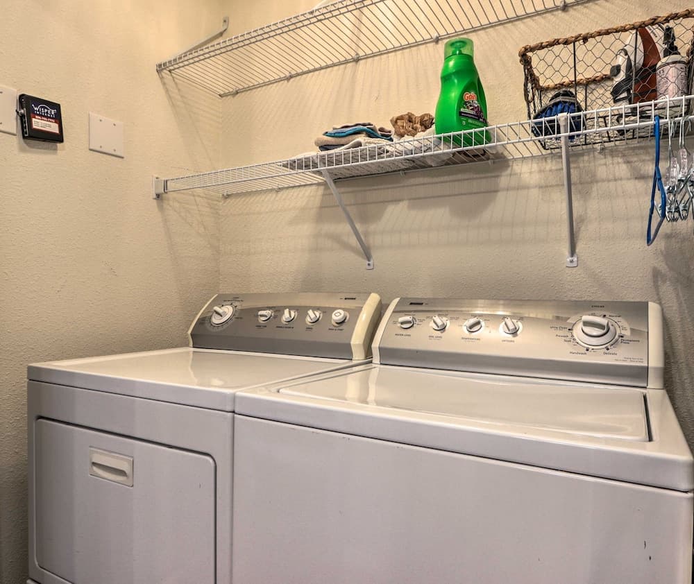 Lakefront Missouri Condo w/ Pool Access & Balcony